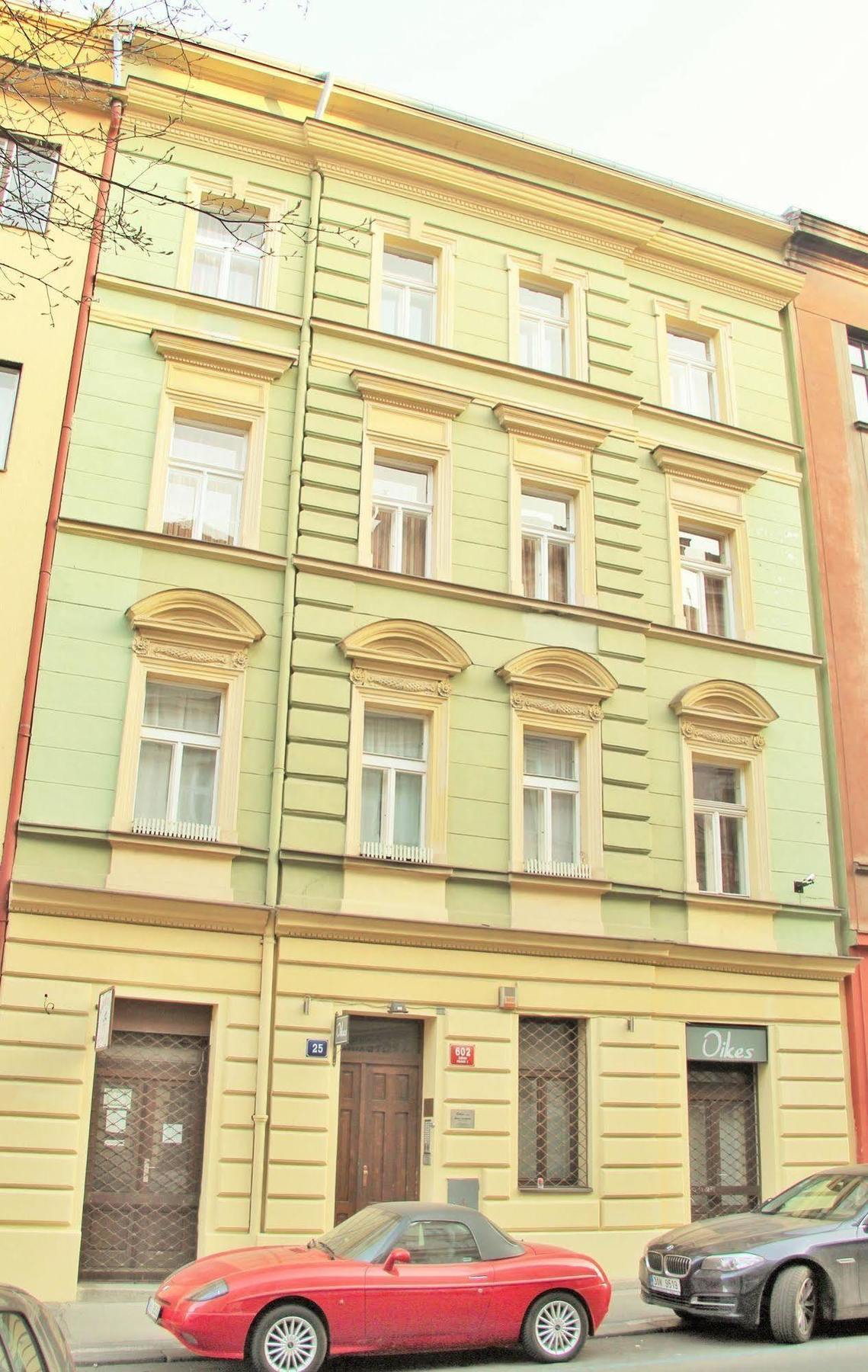 Apartmán Vlkova Palace Praha Exteriér fotografie